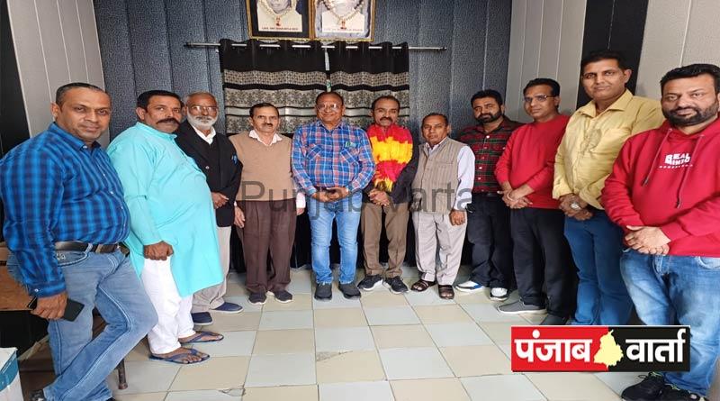You are currently viewing फाजिल्का पहुंचे अखिल भारतीय ग्राहक पंचायत के राष्ट्रीय सह सचिव-राकेश नागपाल ने किया टीम सहित स्वागत