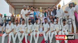 Read more about the article विधायक अमनदीप सिंह गोल्डी मुसाफिर ने क्रिकेट टूर्नामेंट में की शिरकत